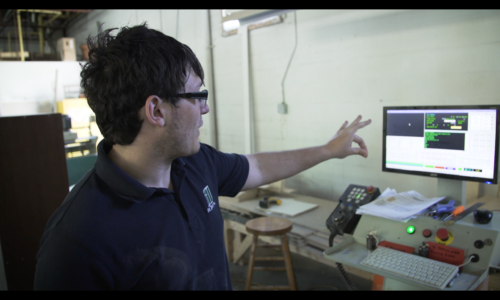 SHSM Photo of high school student in manufacturing class