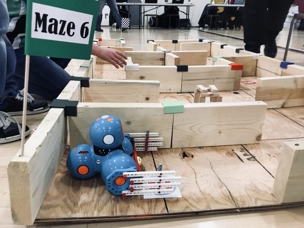 robot going through maze