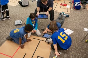 School regions take part in central junior robotics competition