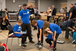 School regions take part in central junior robotics competition